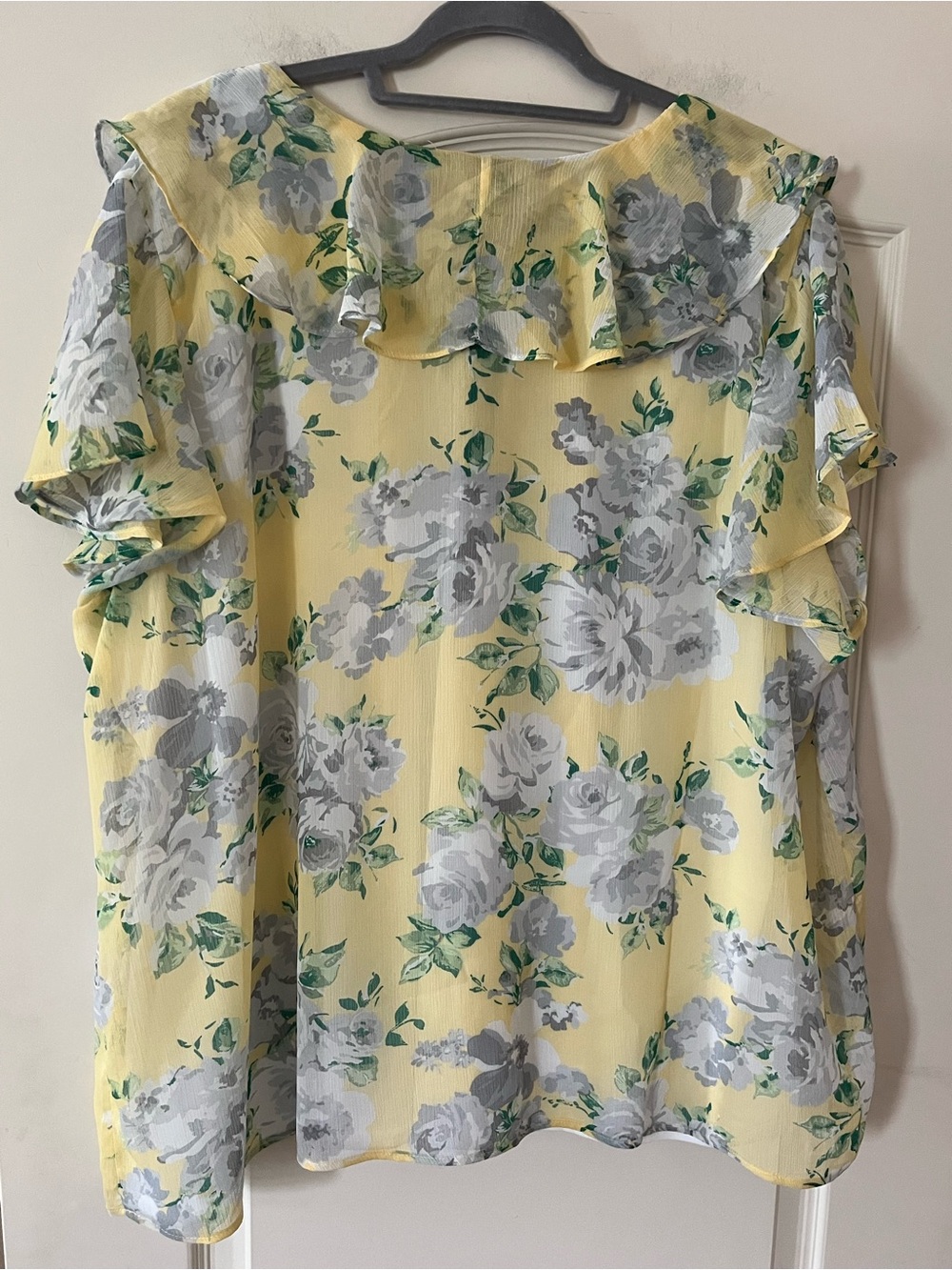 Jones & Co Light Yellow Floral Ruffle V-Neck Blouse Short Sleeve Size 3X - Picture 11 of 15